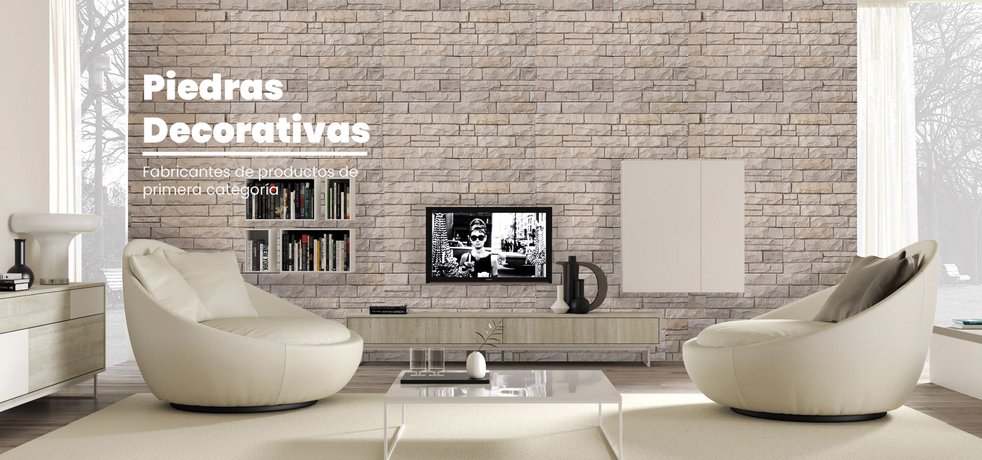 Kinara-las-mejores-piedras-decorativas-distribución-y-venta-ecuador sala moderna con pared tipo cerámica en piedra decorativa clara sillones blancos