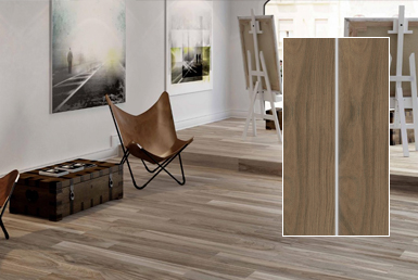 Kinara-importación-y-venta-porcelanato-tipo-madera-22.5x119.5-cm-rectificado-NAMUR-CAOBA estudio pared blanca silla cuero piso porcelanato tipo madera café