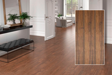 Kinara-importación-y-venta-porcelanato-tipo-madera-20x120-cm-rectificado-ETERNAL-TEKA recibidor mesa silla negra muebles beige piso porcelanato tipo madera