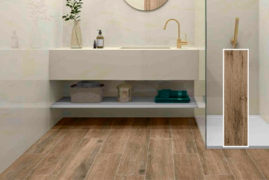 CERAMICA MADERADA FOREST AMBER-15,4X60CM Ceramica en pisos de color beige con meson de porcelanato beige y accesorios de baño, grifería dorada