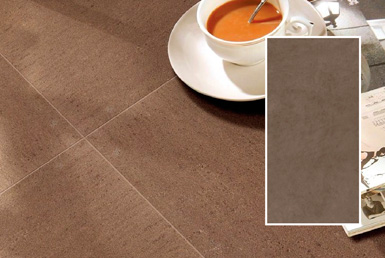 porcelanato_tipo_cemento-FOSTER-SAVANNA Piso satinado cafe elegante con taza de te y hoja de papel